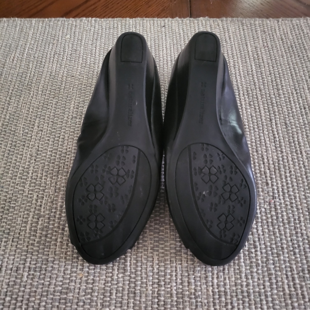 Shoes - Picture 3 of 4